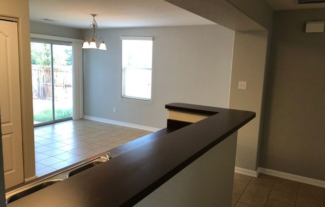 2 beds, 2.5 baths, $1,595