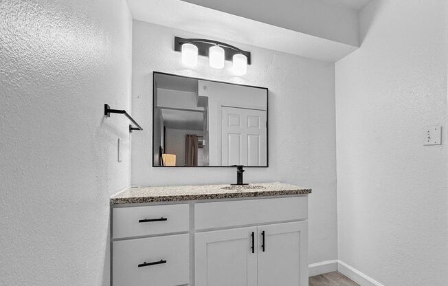 Studio, 1 bath, 500 sqft, $1,880, Unit BLDG 1036 - APT 103