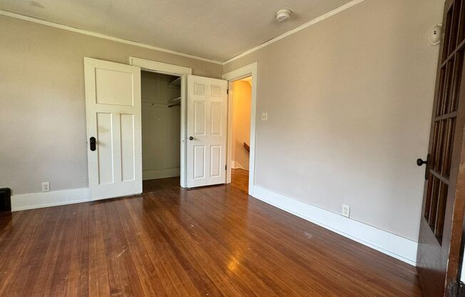 4 beds, 1 bath, $2,200