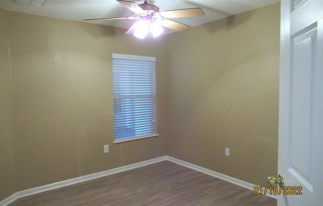 2 beds, 2 baths, $1,425, Unit Unit 2-11