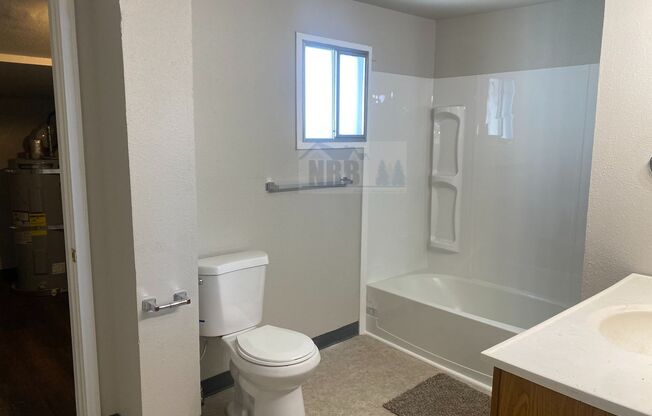 2 beds, 1 bath, $2,195