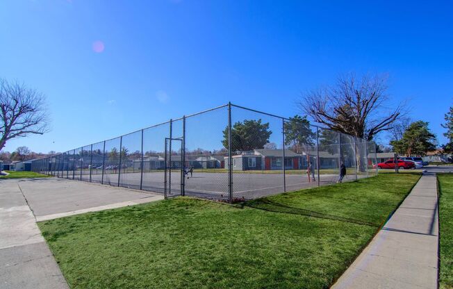 3 beds, 1 bath, 945 sqft, $1,700, Unit 1326 K3