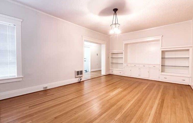 1 bed, 1 bath, 784 sqft, $1,700, Unit 06