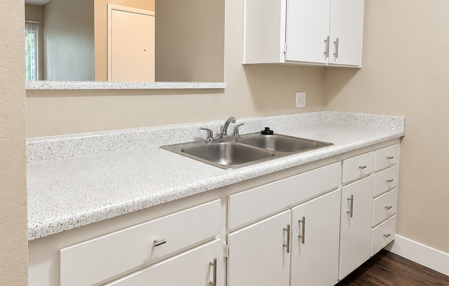 1 bed, 1 bath, 714 sqft, $1,795, Unit 016