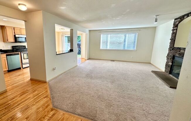 Roomy 4-Bedroom Home in Quiet Panther Lake Location