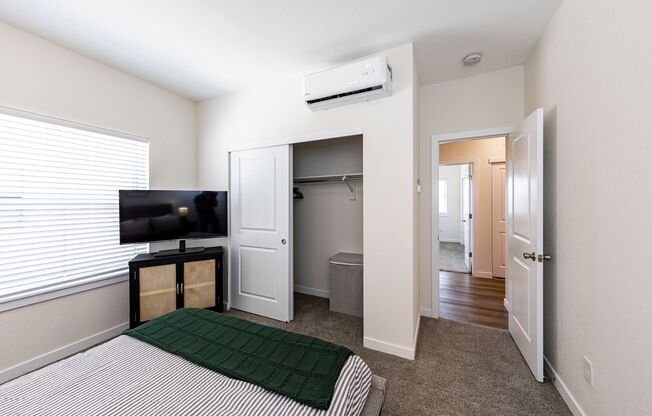 2 beds, 2 baths, 855 sqft, $1,850, Unit 5661 #304 Silverstone