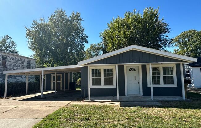 2 Bed home near down town Tulsa