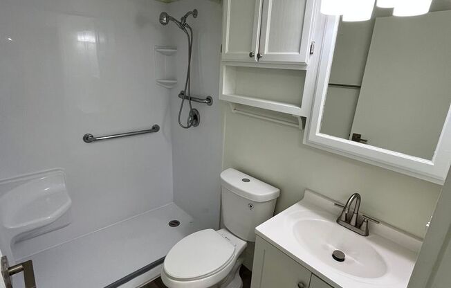 Studio, 1 bath, 300 sqft, $925, Unit 140W