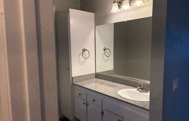 1 bed, 1 bath, 753 sqft, $2,490, Unit J10