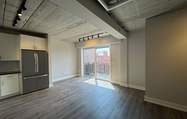 2 beds, 2 baths, 908 sqft, $3,650, Unit 952-811