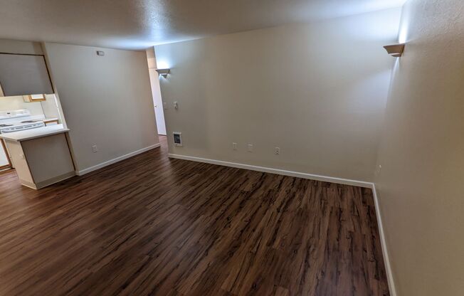 2 beds, 2 baths, 800 sqft, $1,495, Unit 4004