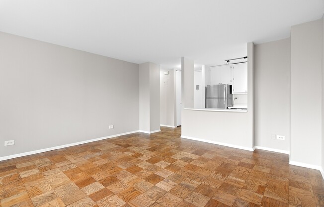 1 bed, 1 bath, $4,400, Unit 21E