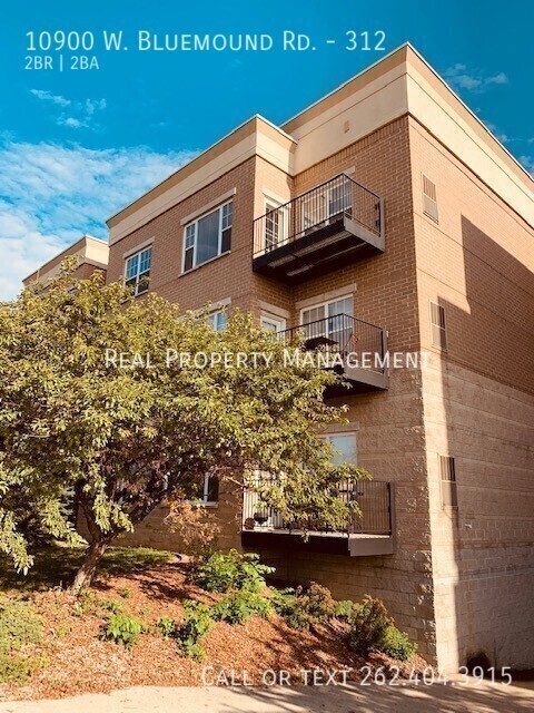 10900 W BLUEMOUND RD