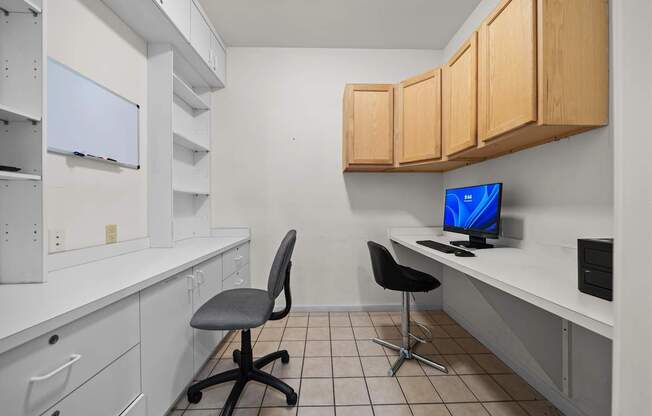 Business Center at Lakeside Village in Clinton Township