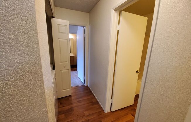 2 beds, 2 baths, 900 sqft, $2,200, Unit 73