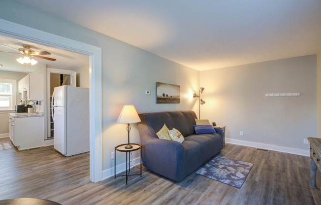 115 GILLETTE AVE
