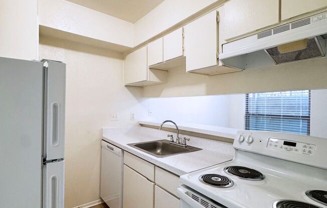 1 bed, 1 bath, 619 sqft, $1,275, Unit OPA-154