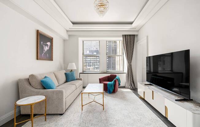 301 AVE 2201