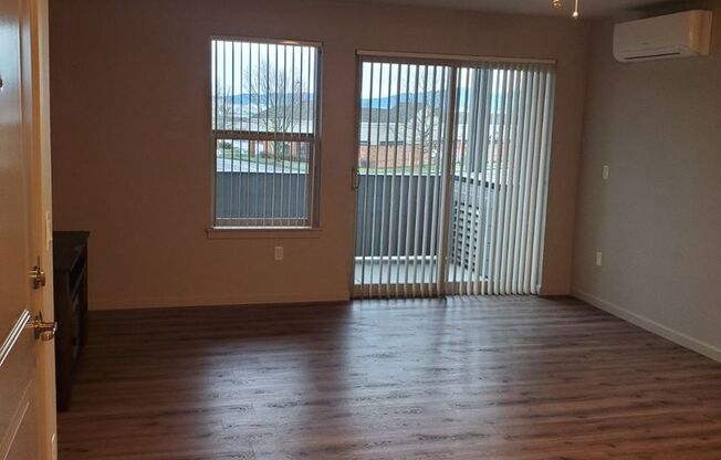 3 beds, 2 baths, 1,210 sqft, $2,550, Unit D-131