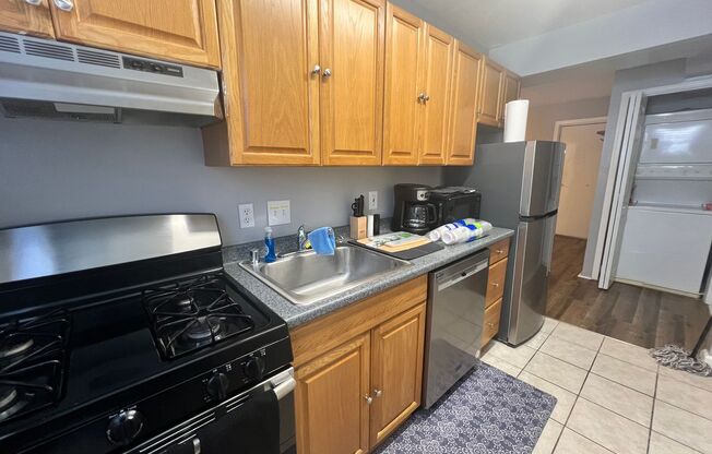 Lovely 1 BR/1 BA Condo in Congress Heights!