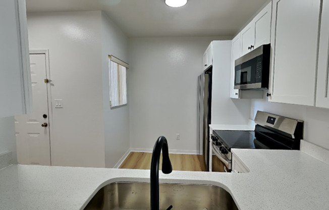 515 VILLA DE SOL CIR