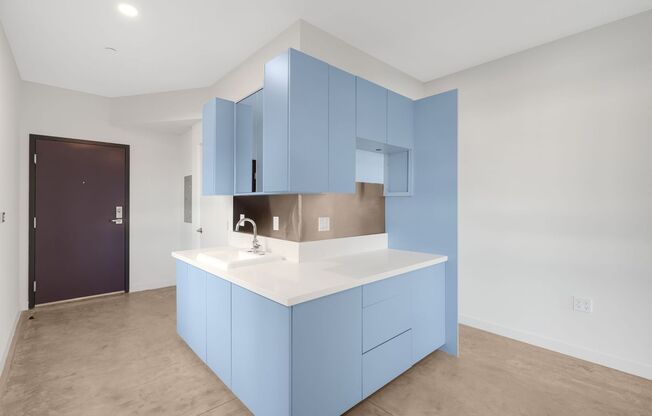 Studio, 1 bath, 290 sqft, $1,545, Unit 453