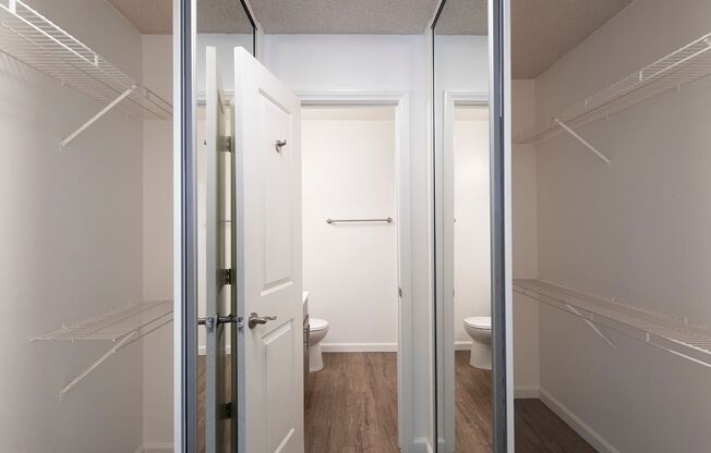 2 beds, 2 baths, 918 sqft, $2,895, Unit 27-14