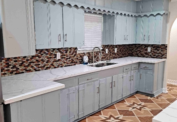 303 FRESA RD