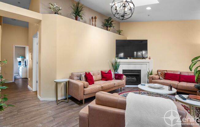 2 beds, 2 baths, $2,195, Unit # Z 276