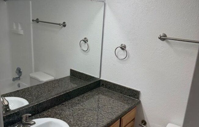 2 beds, 2 baths, 850 sqft, $3,035, Unit 819-23