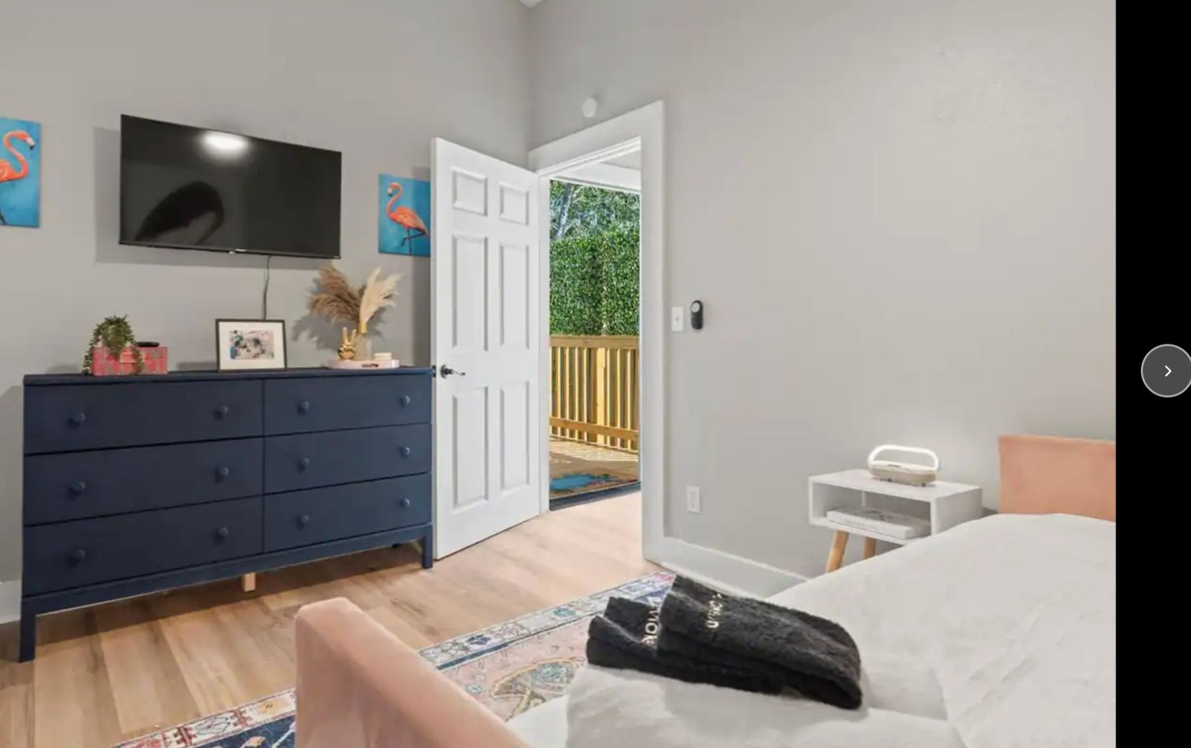 Completely furnished ready to live in just bring your suitcase