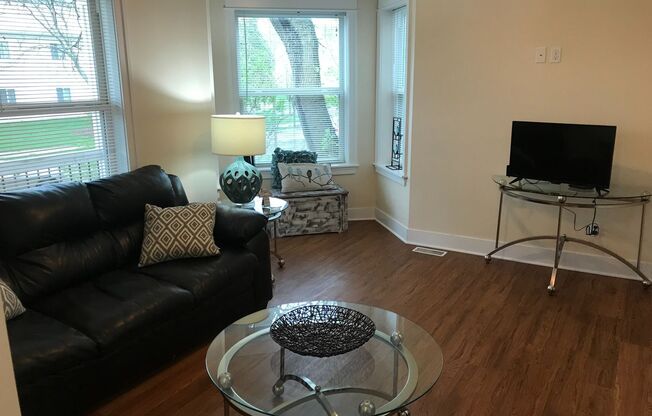 4 Bedroom, 2 Bath Home near Uptown GR! Available July 2025- Includes Washer and Dryer!