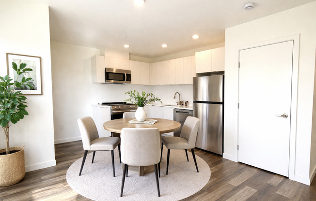 1 bed, 1 bath, 434 sqft, $2,195, Unit 304