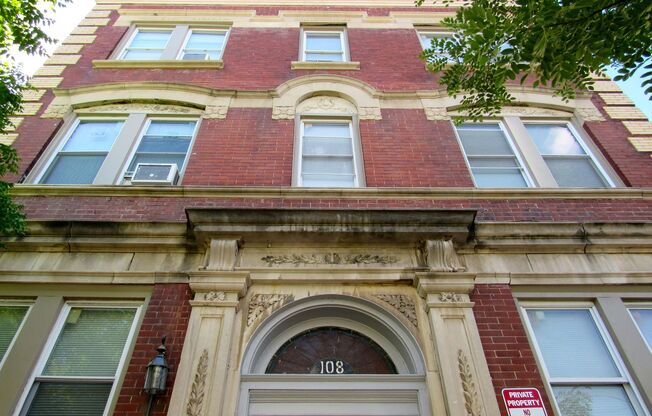 The Regis at 108 Pine