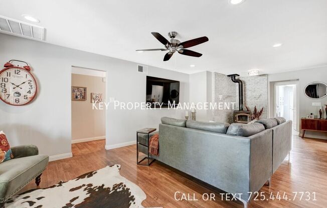 1403 S 9 ST