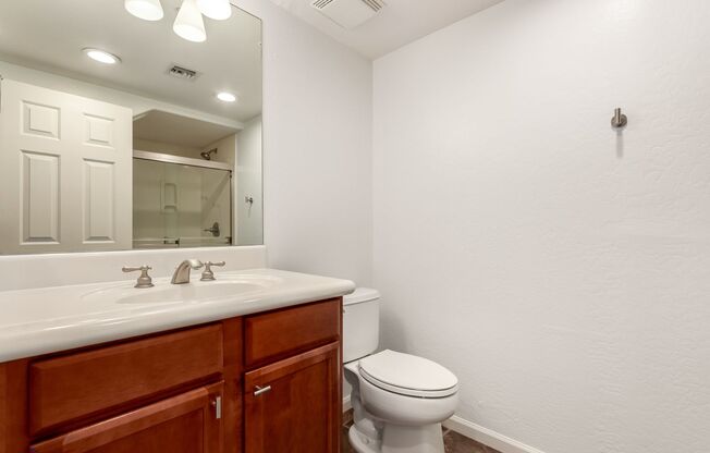 2 beds, 2 baths, $2,900, Unit # 1076