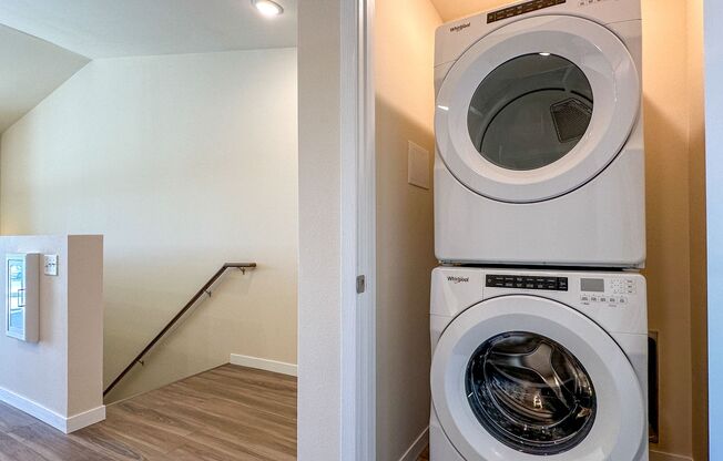 3 beds, 2 baths, 1,186 sqft, $1,595, Unit AT 715-50