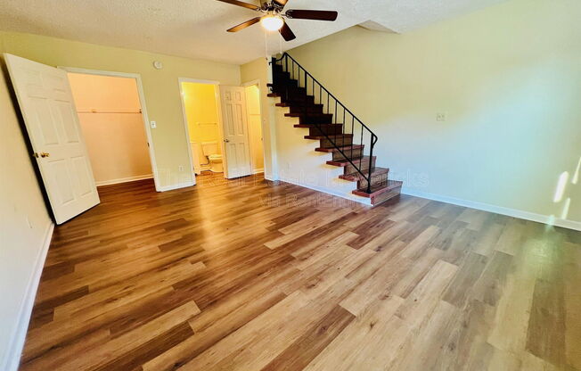 1 bed, 1 bath, 750 sqft, $900, Unit 14