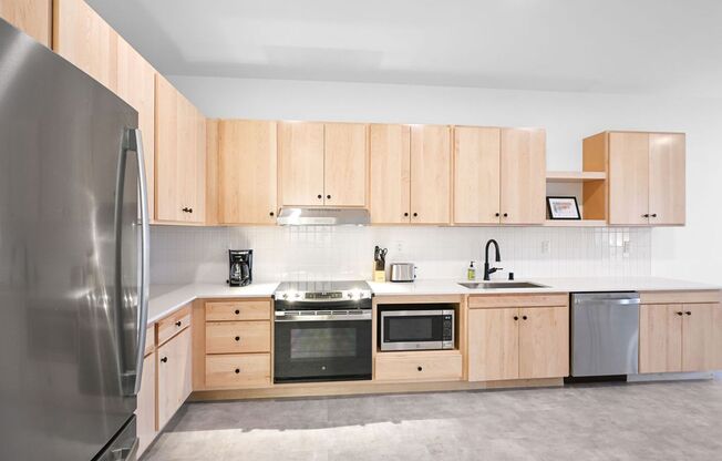 1 bed, 1 bath, 703 sqft, $1,750, Unit 215