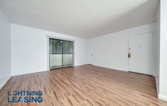 10206 INDEPENDENCE AVE