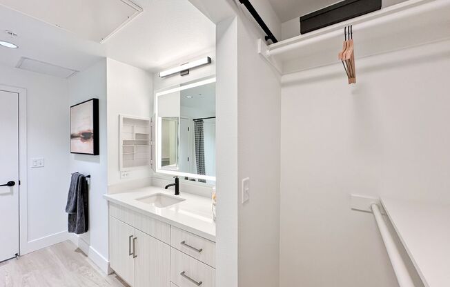 2 beds, 2 baths, 826 sqft, $4,000, Unit Unit 318