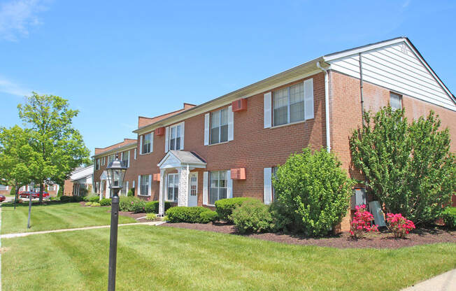 This is a photo of the grounds/building exteriors at Compton Lake Apartments in Mt. Healthy, OH.