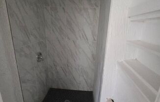 Studio, 1 bath, $895, Unit 1R