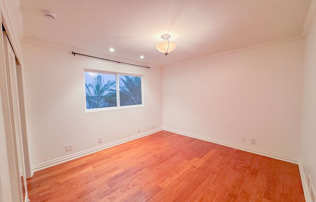 Beautiful 3 Beds 2 Baths Townhome in Hermosa Beach