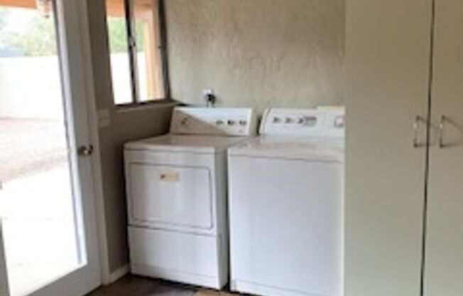 2 beds, 2 baths, $1,700