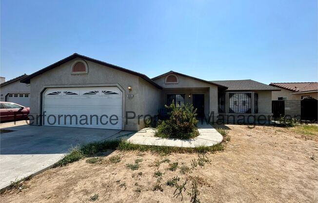 3 Bed/2 Bath Home in Delano with Solar and Cashless Deposit Option