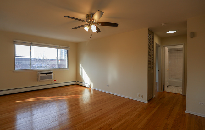 6161 N WINTHROP