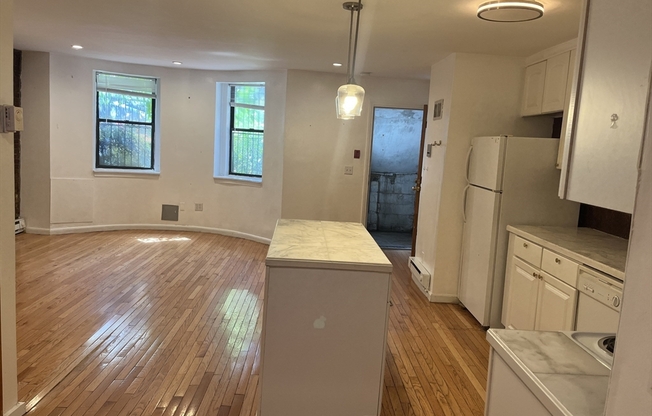 88 E BROOKLINE