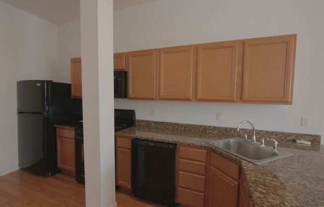 1 bed, 1 bath, 738 sqft, $2,352, Unit 409