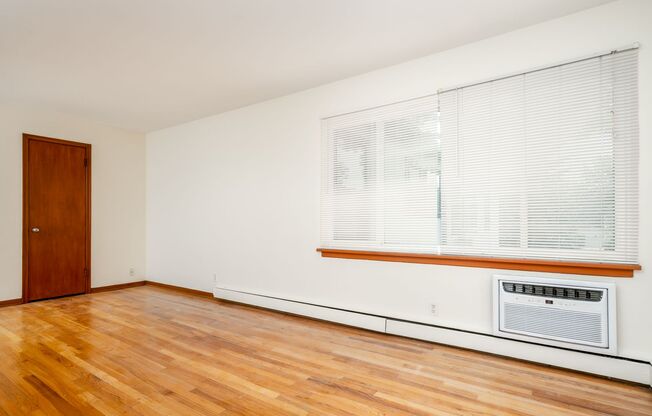 Studio, 1 bath, 404 sqft, $1,015, Unit 2125-106